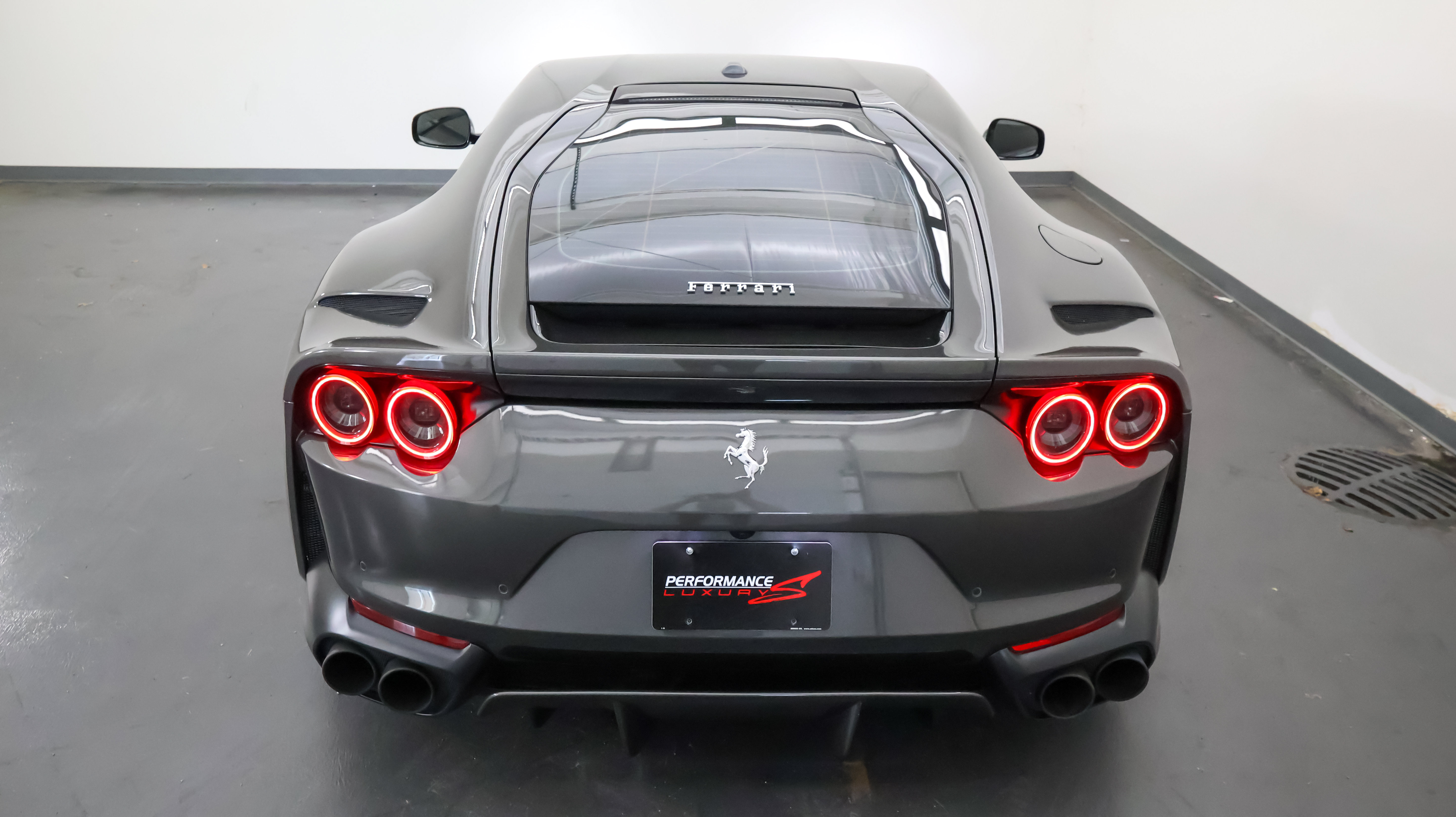Used 2019 Ferrari 812 Superfast RWD image 10