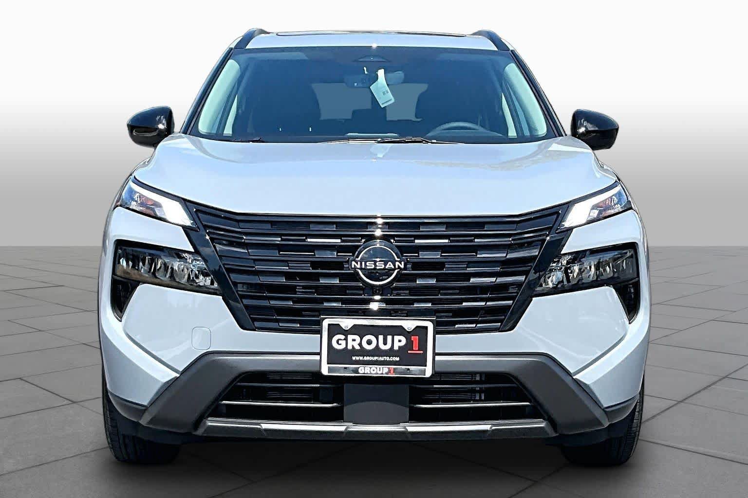 New 2026 Nissan Rogue Dark Armor FWD image 3