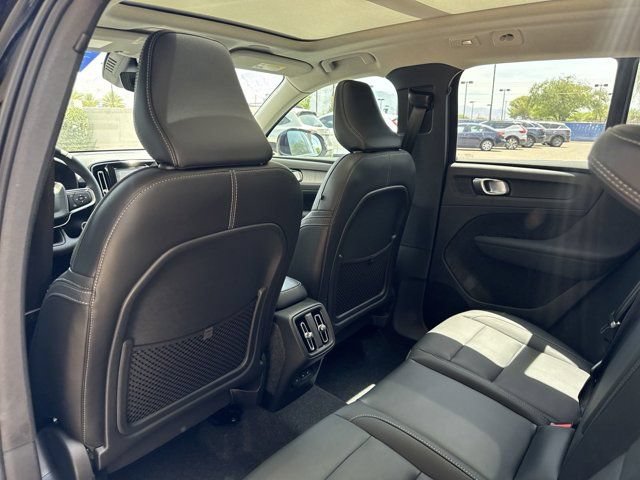 New 2024 Volvo XC40 B5 Plus w/ Climate Package AWD/4WD image 23