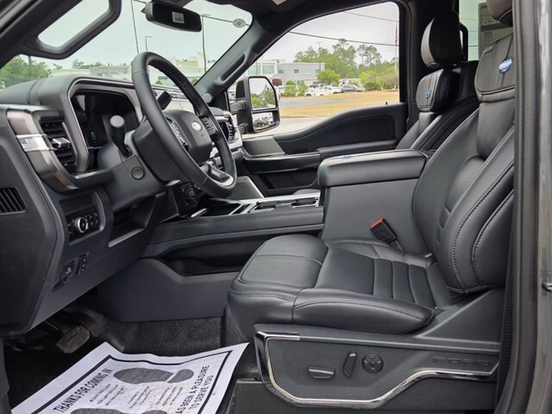 New 2026 Ford F350 Platinum w/ Tremor Off-Road Package AWD/4WD image 5