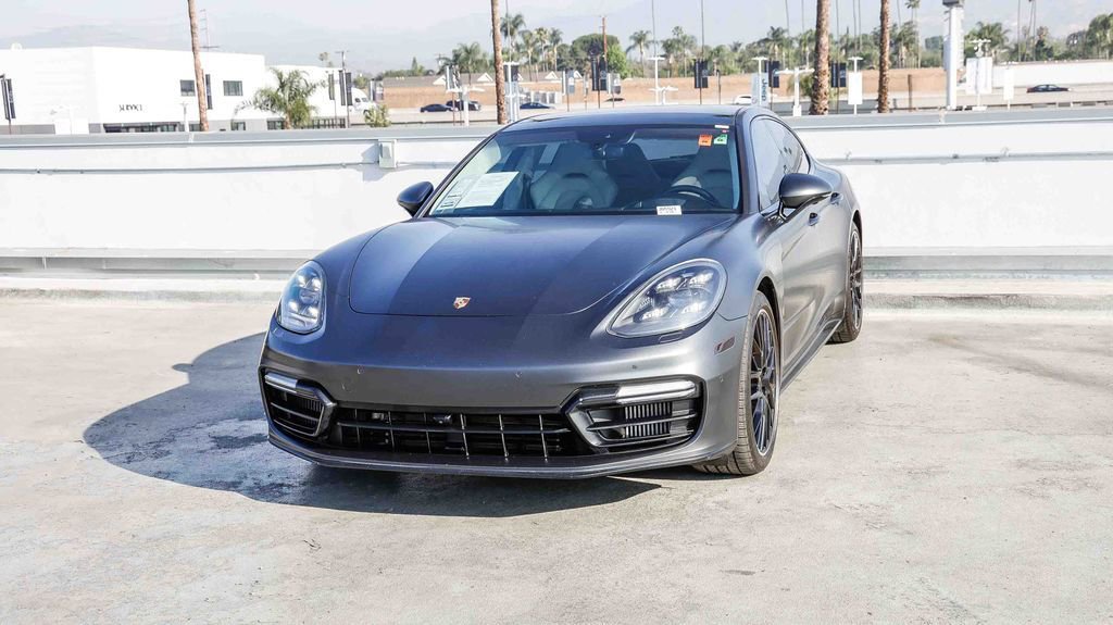 Used 2019 Porsche Panamera GTS image 4