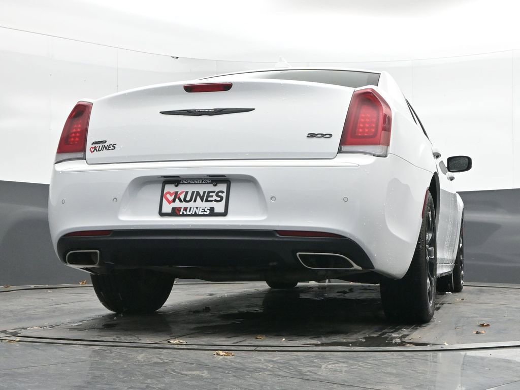 Used 2023 Chrysler 300 Touring L w/ Popular Equipment Group image 45
