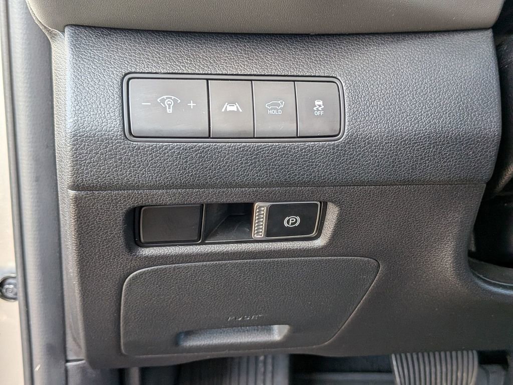 Used 2023 Hyundai Santa Fe SEL image 18