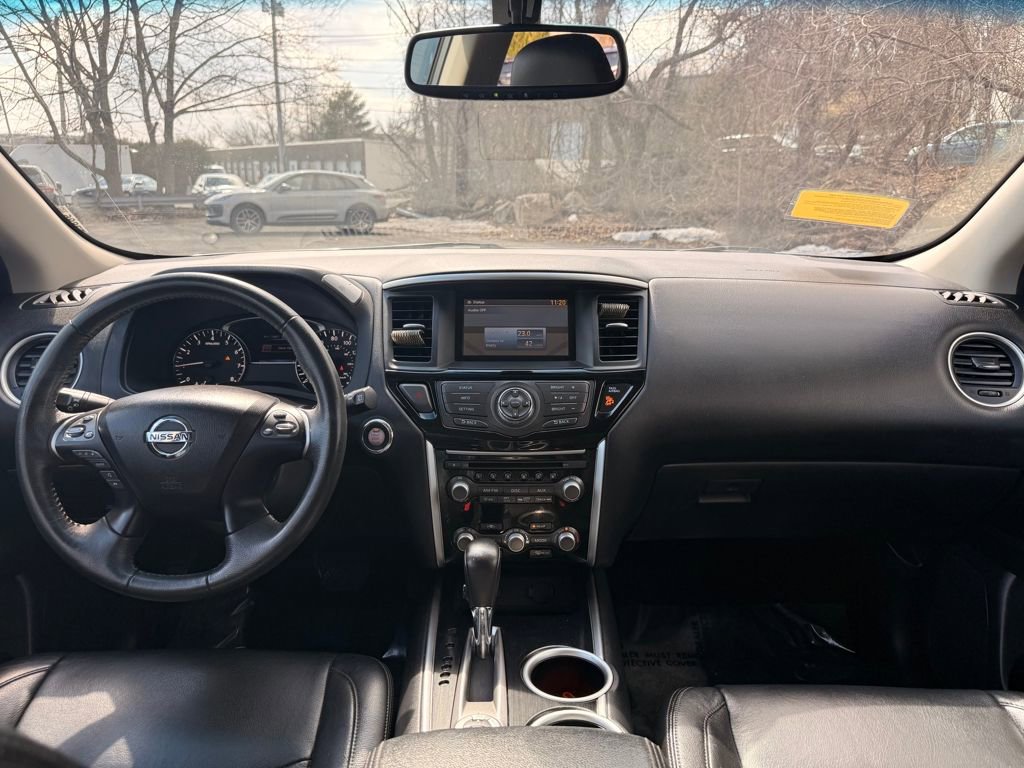 Used 2016 Nissan Pathfinder SV image 18