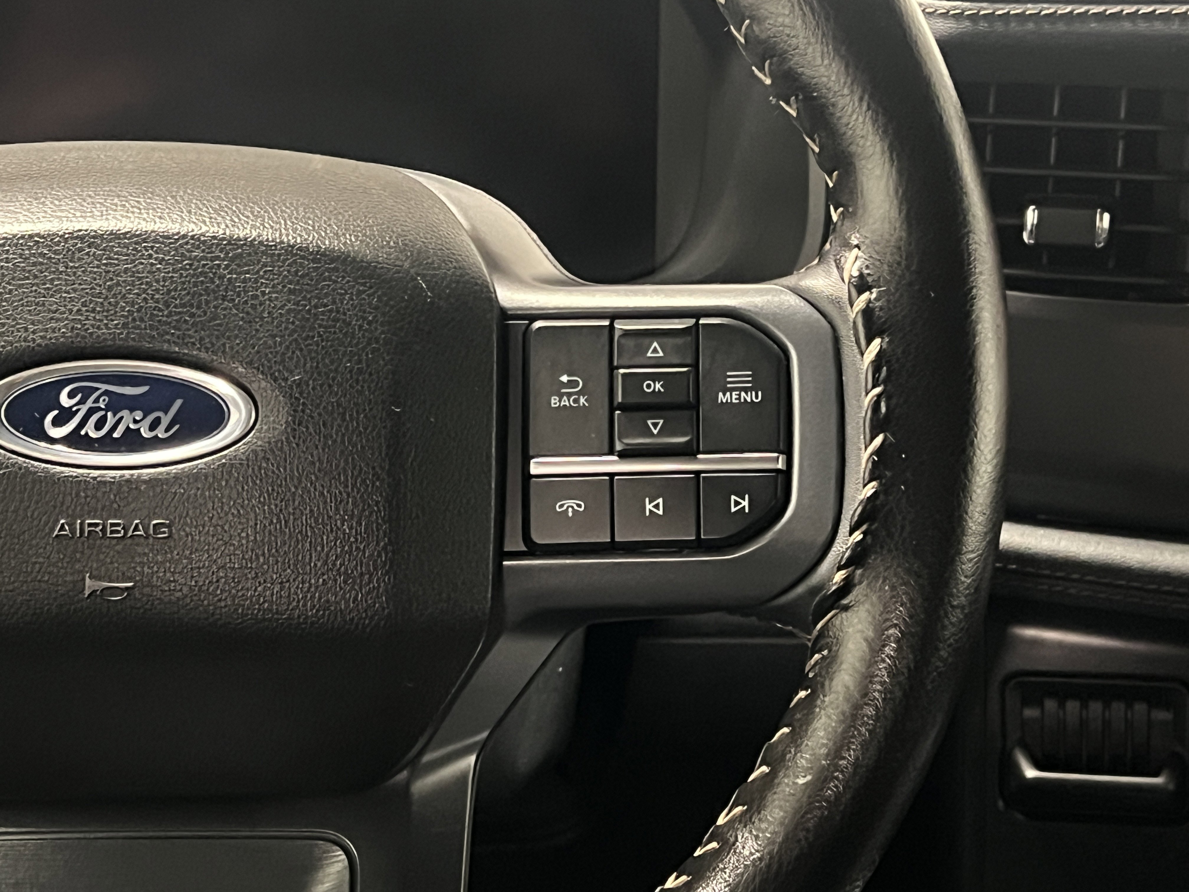 Used 2023 Ford F150 Lightning Lariat AWD/4WD image 21