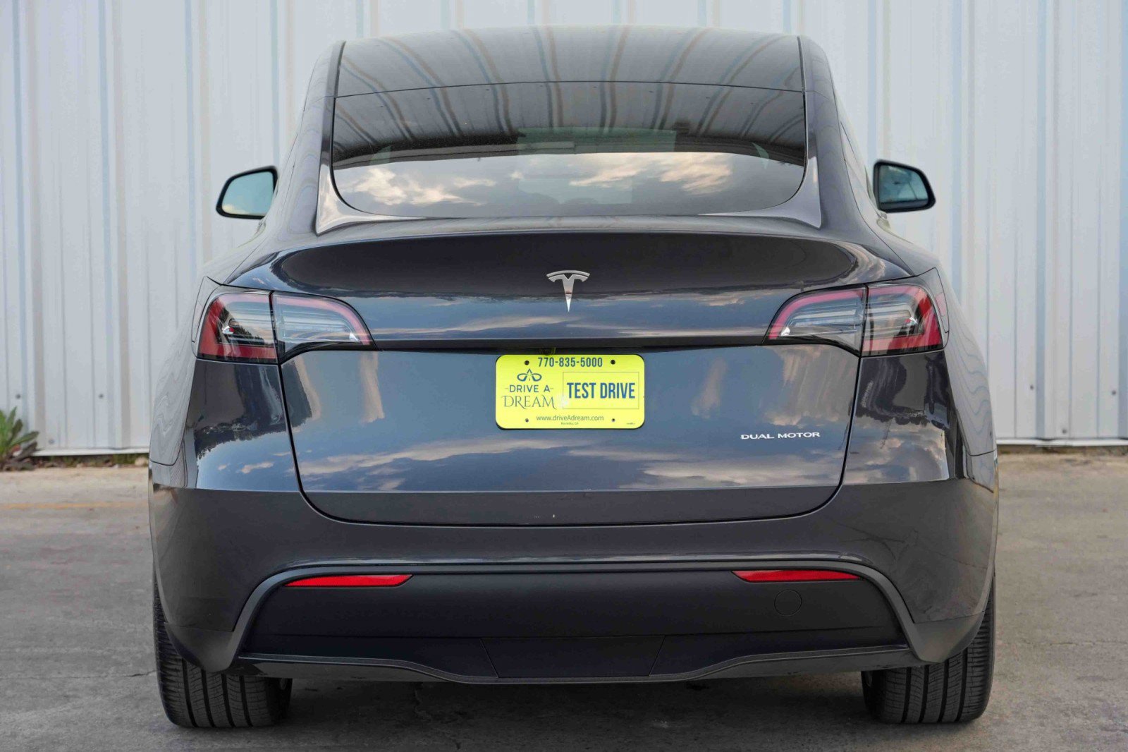 Used 2024 Tesla Model Y Long Range image 50