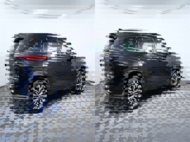 Used 2020 Toyota Highlander Platinum image 8