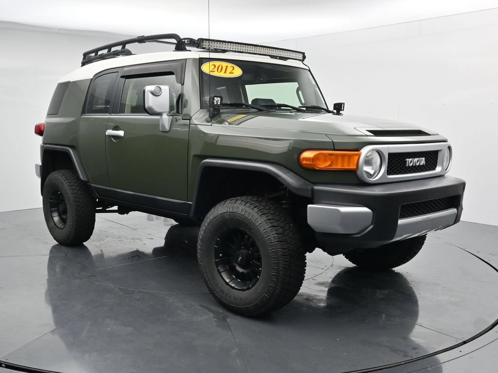Used 2012 Toyota FJ Cruiser 4WD w/ Convenience Pkg image 2