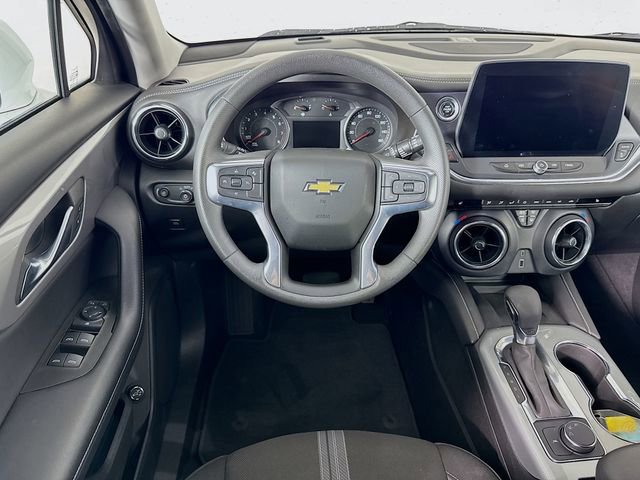 Used 2023 Chevrolet Blazer LT w/ Convenience Package FWD image 23