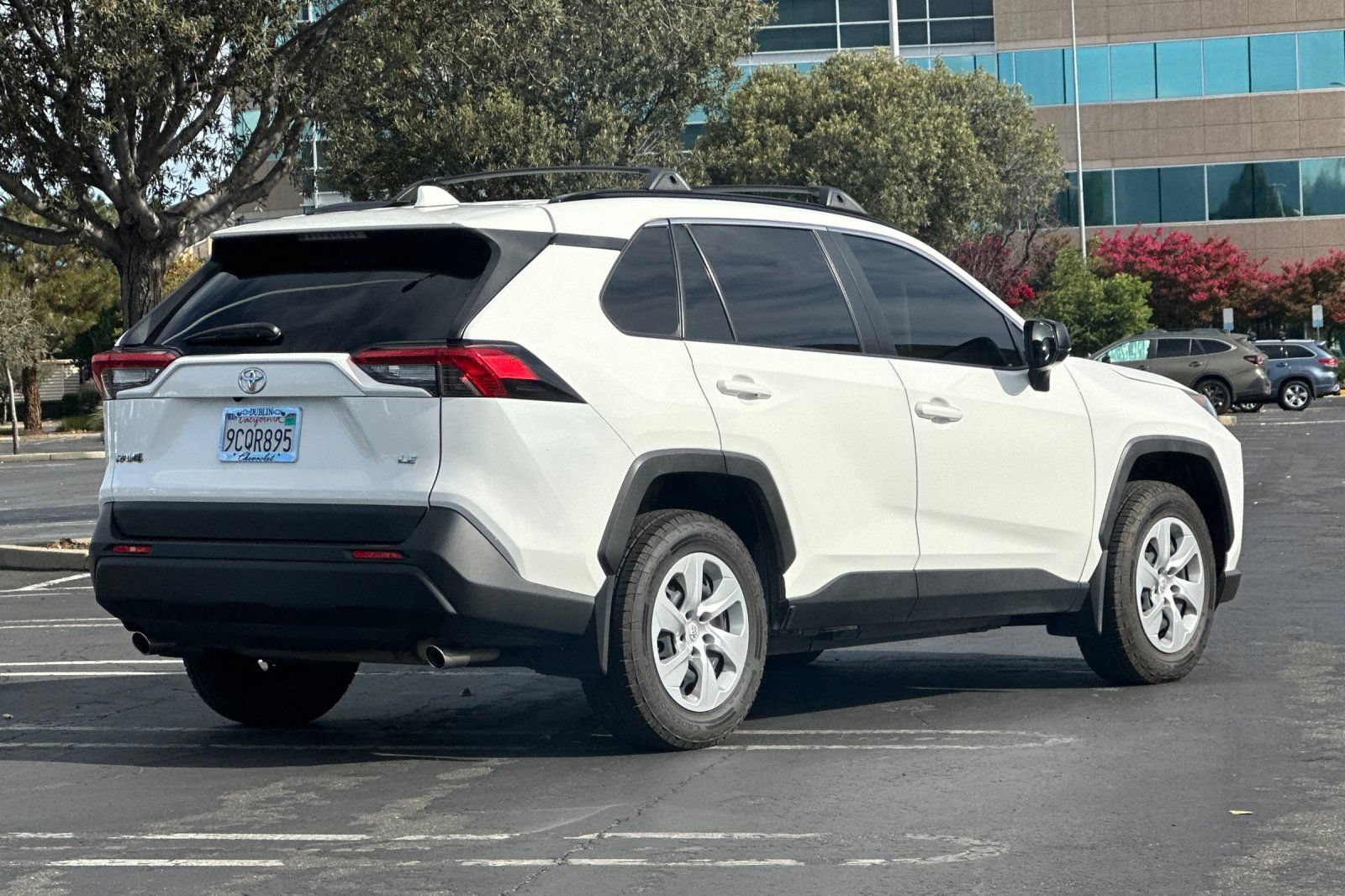 Used 2020 Toyota RAV4 LE w/ Carpet Mat Package FWD image 4