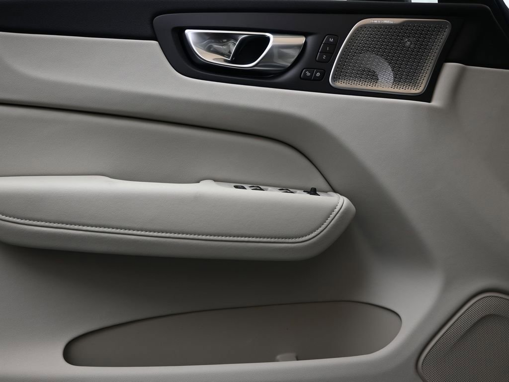 New 2026 Volvo XC60 T8 Ultra image 22