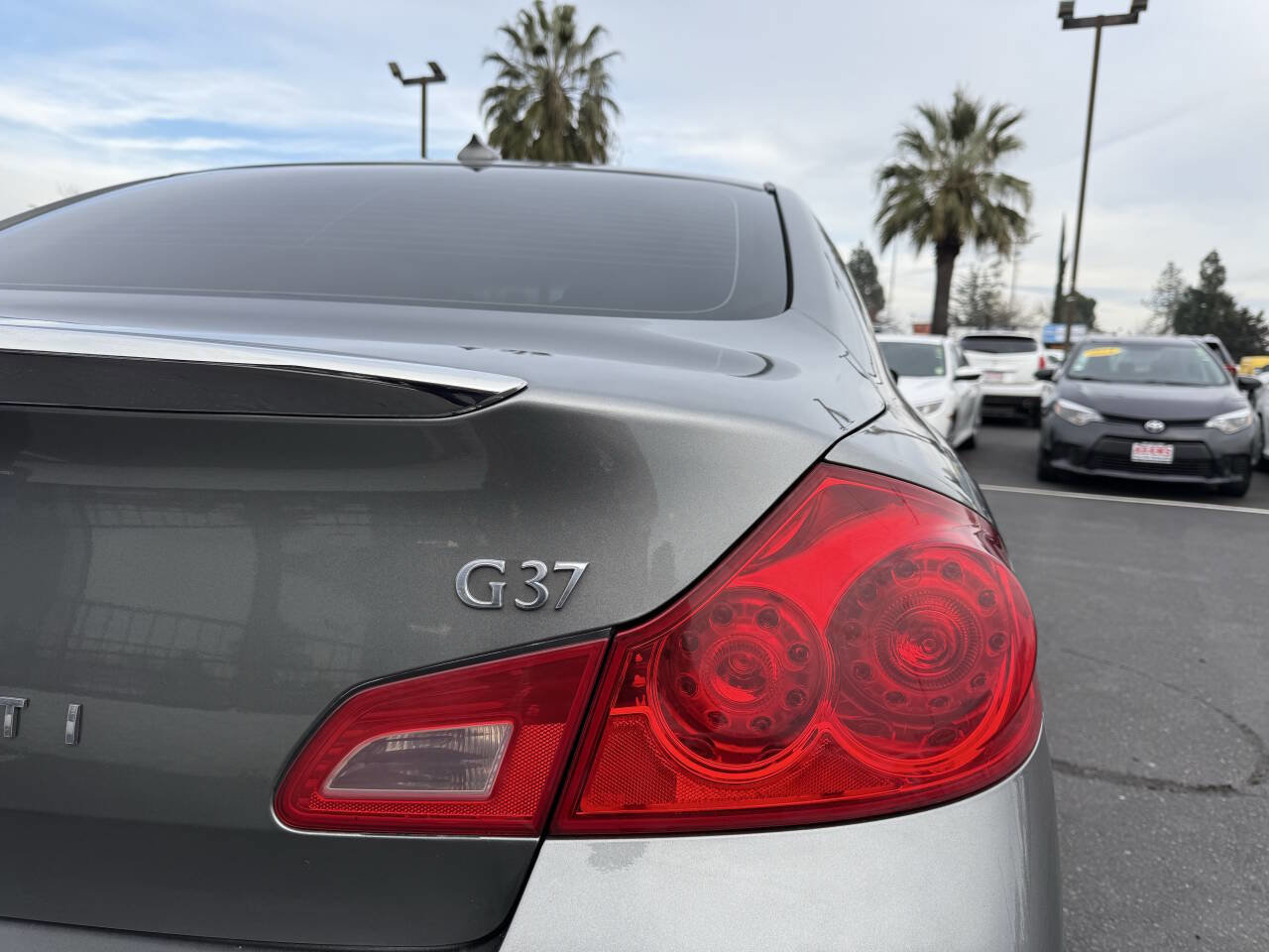 Used 2011 INFINITI G37 Journey w/ Premium Pkg image 25