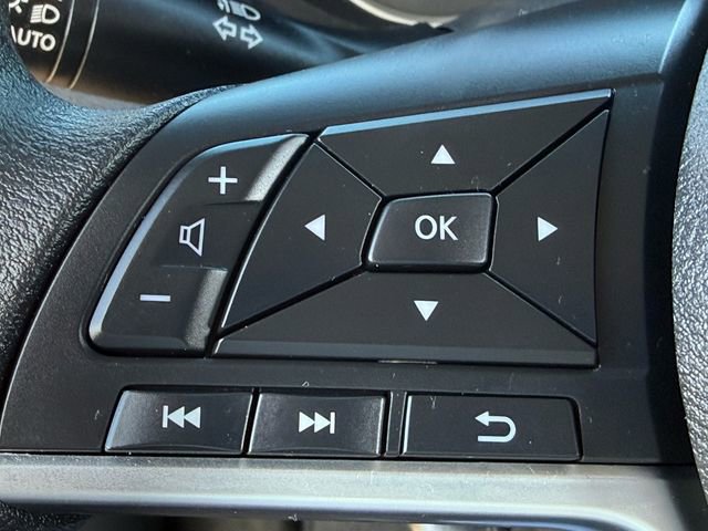 Used 2025 Nissan Versa SV w/ Trunk Package image 13