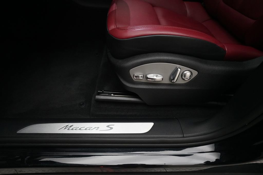 Used 2024 Porsche Macan S image 17