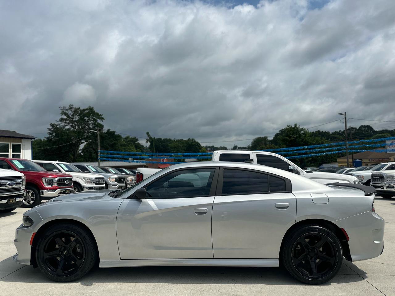 Used 2020 Dodge Charger R/T RWD image 4