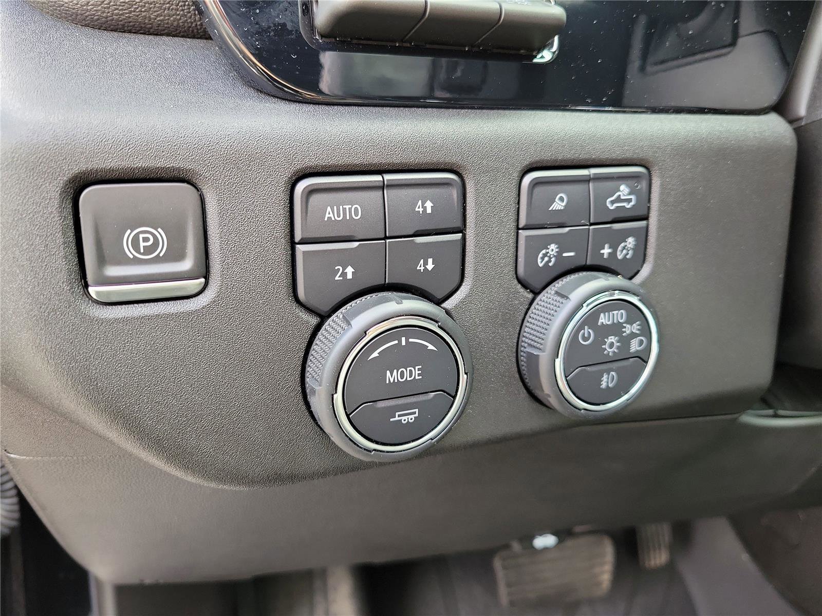 Used 2024 Chevrolet Silverado 1500 High Country w/ High Country Premium Package image 20