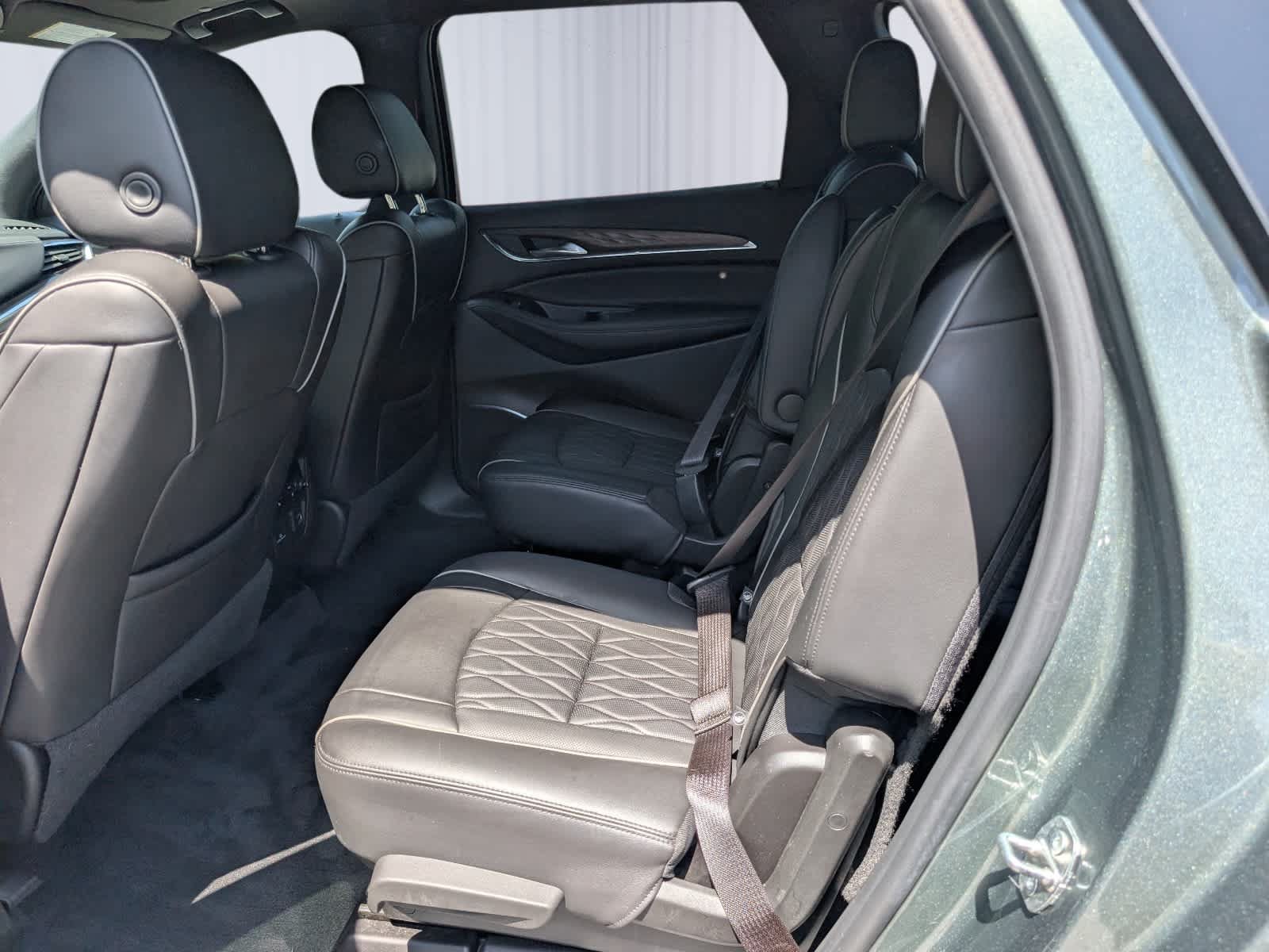 Certified 2022 Buick Enclave Avenir w/ Avenir Technology Package AWD/4WD image 16