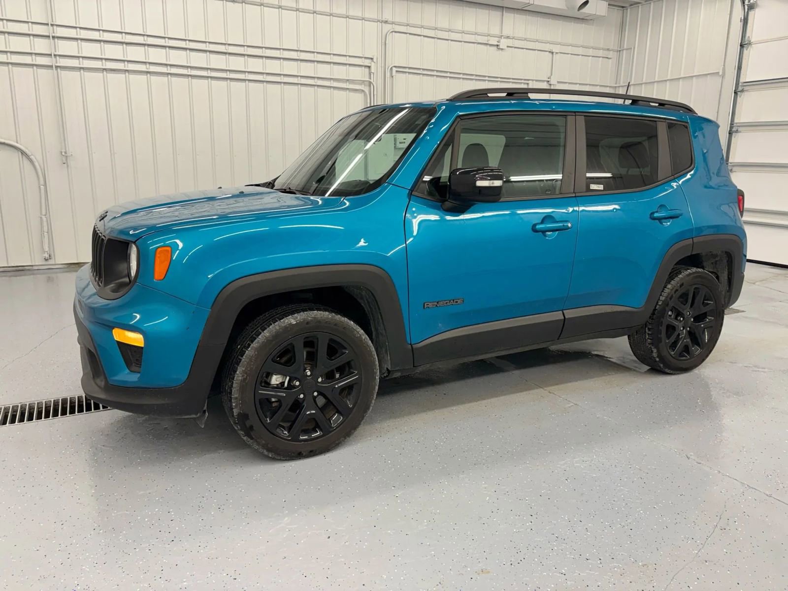 Used 2022 Jeep Renegade Altitude image 1