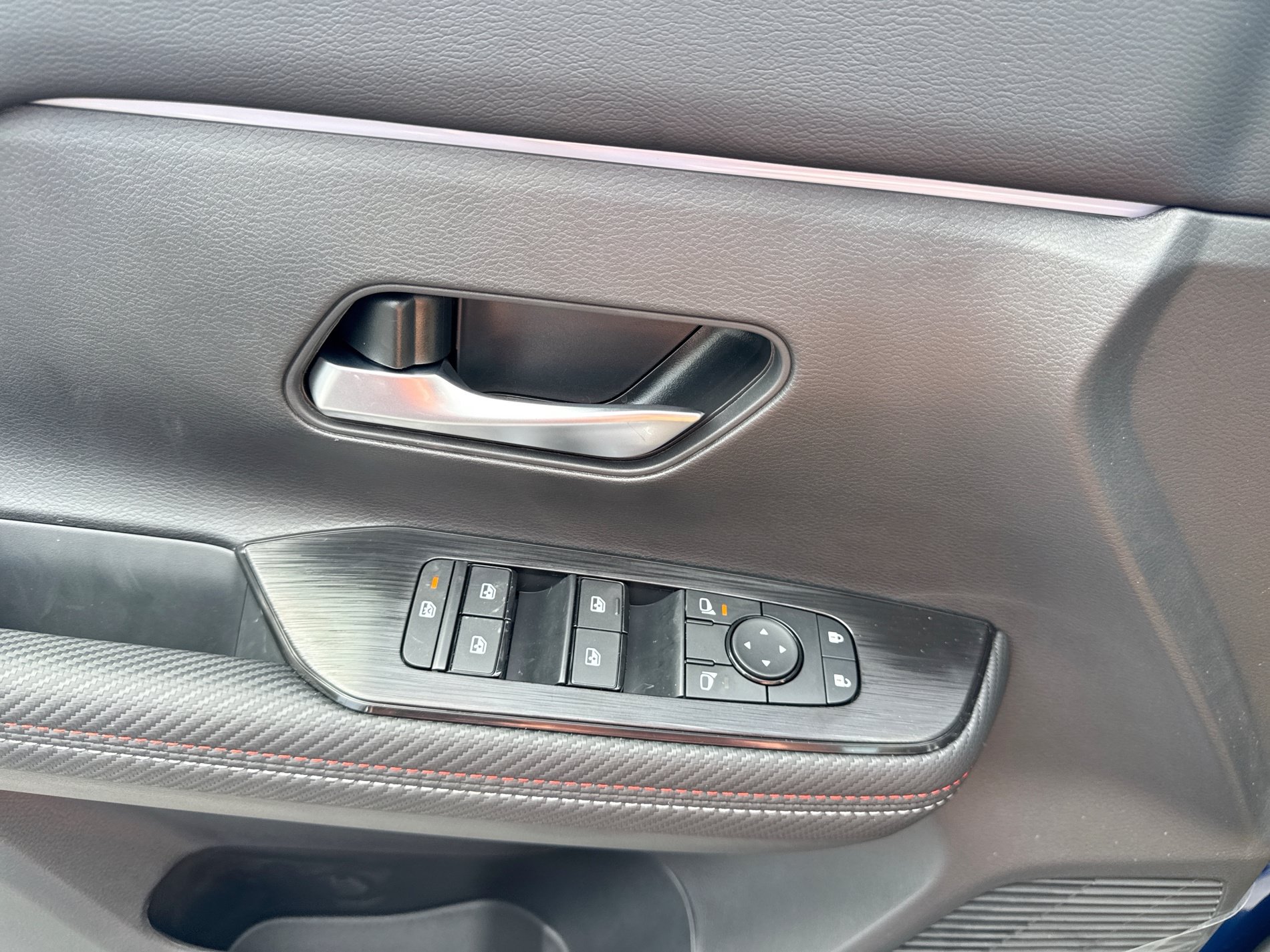 New 2027 Nissan Kicks SR FWD image 22