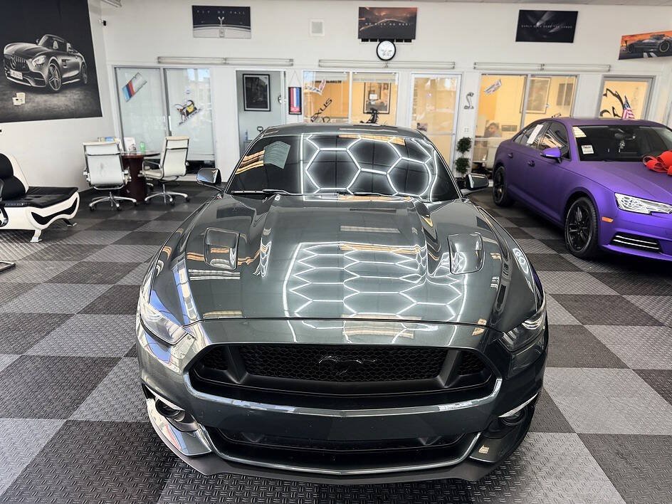 Used 2016 Ford Mustang GT Premium RWD image 2