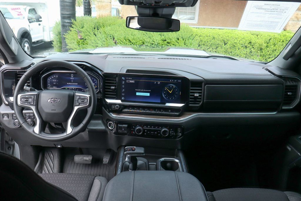 Used 2023 Chevrolet Silverado 1500 LT Trail Boss w/ Convenience Package II AWD/4WD image 27
