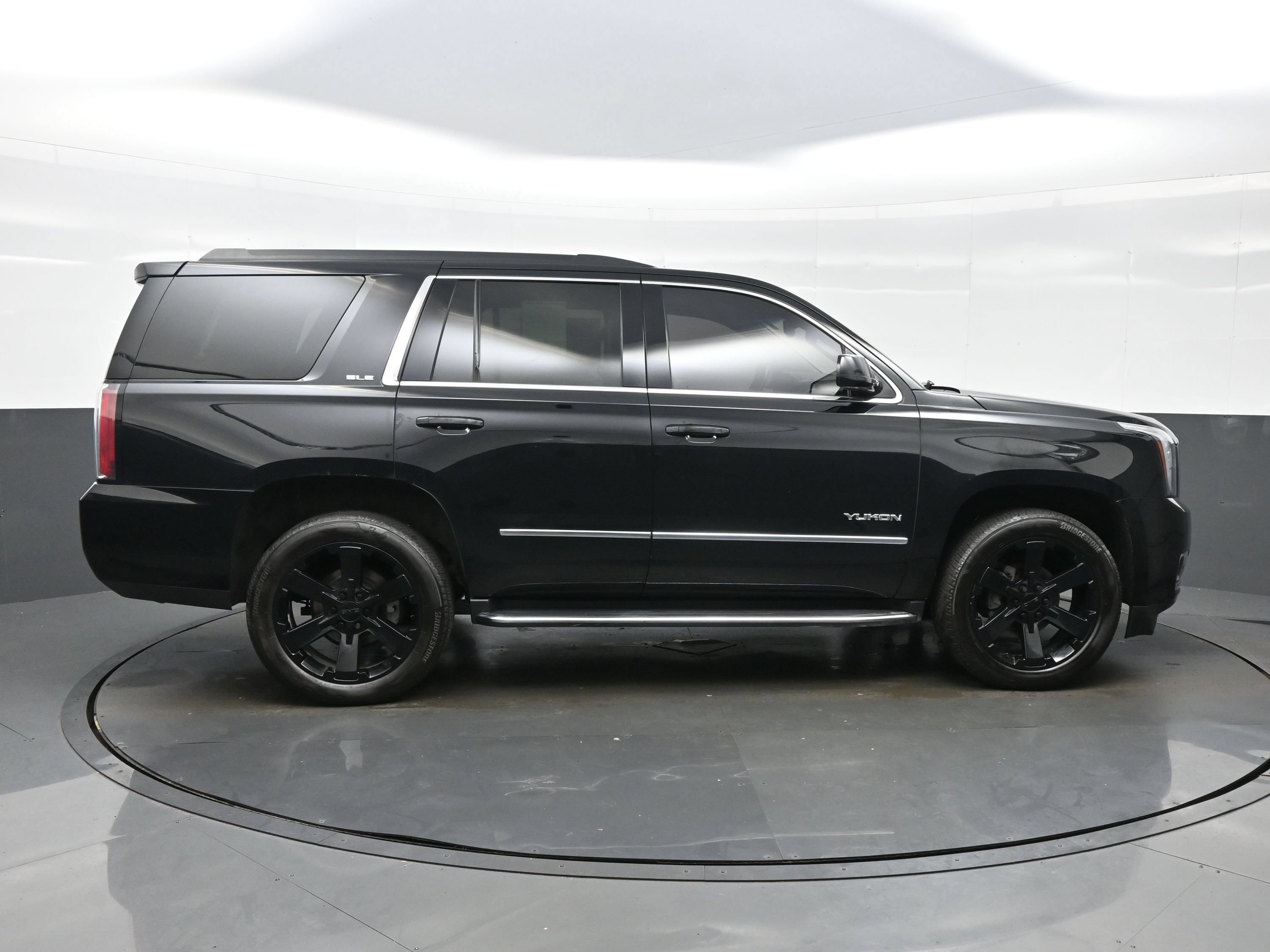 Used 2019 GMC Yukon SLE w/ HD Trailering Package AWD/4WD image 10
