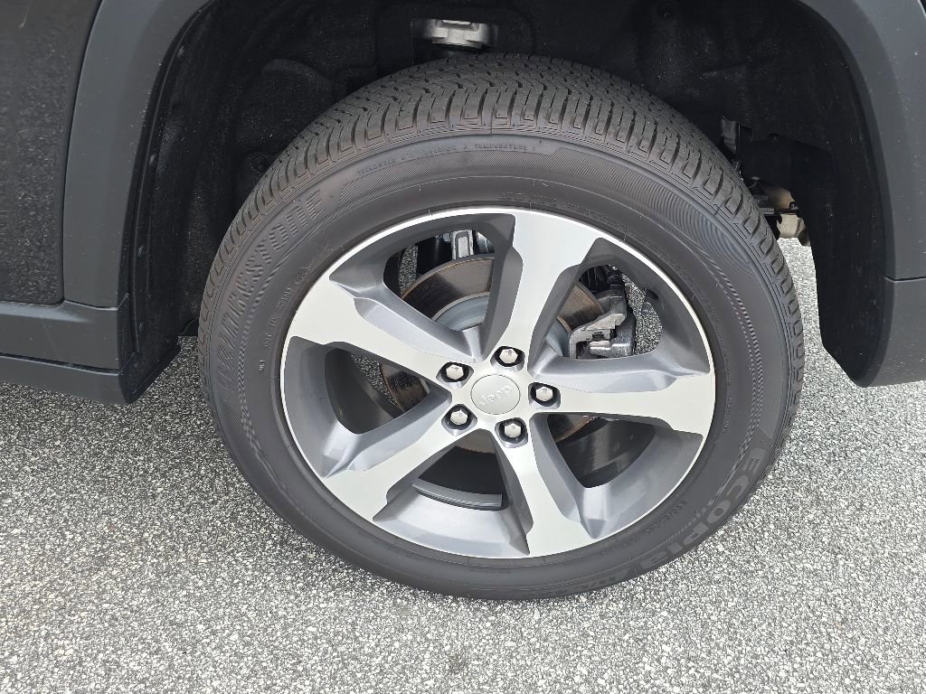 New 2025 Jeep Grand Cherokee Limited w/ Luxury Tech Group II image 7