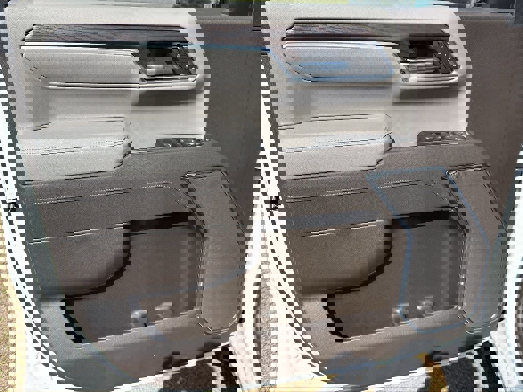 New 2026 GMC Sierra 1500 SLT w/ X31 Off-Road Package image 10