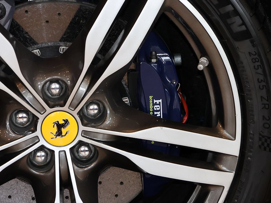 Certified 2019 Ferrari Portofino RWD image 45