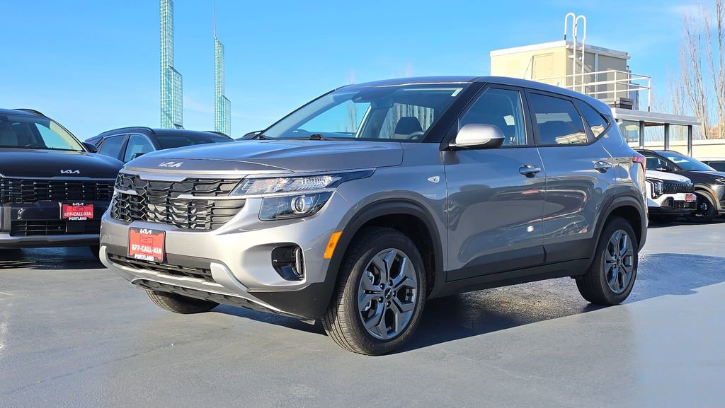 Certified 2026 Kia Seltos LX image 9