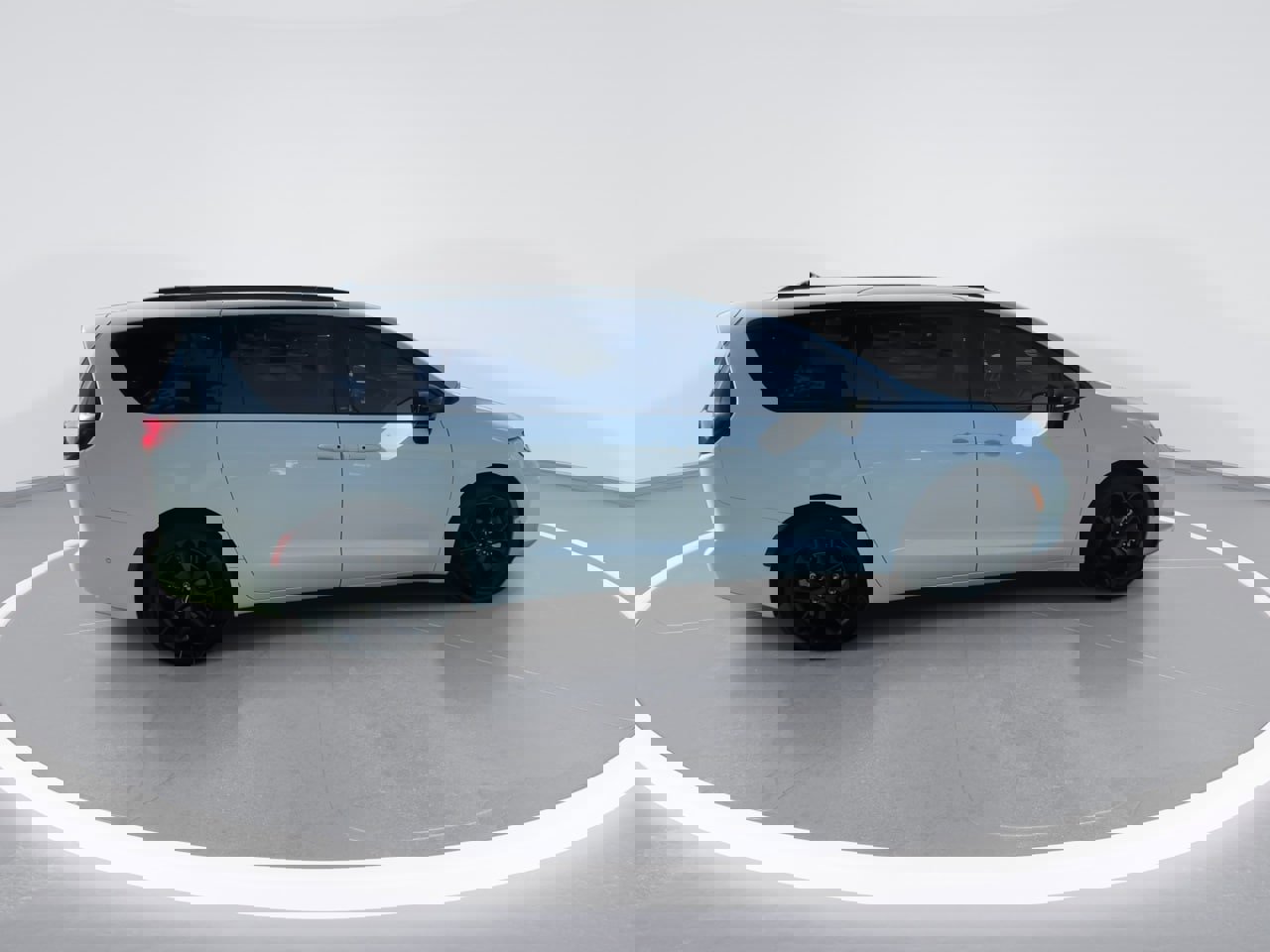 Used 2024 Chrysler Pacifica Touring-L w/ S Appearance Package image 22