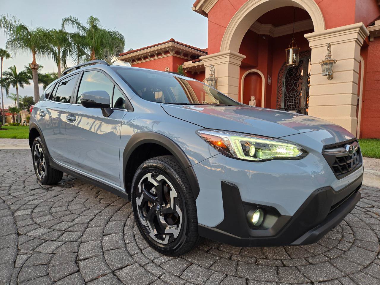 Used 2023 Subaru Crosstrek 2.5i Limited AWD/4WD image 3