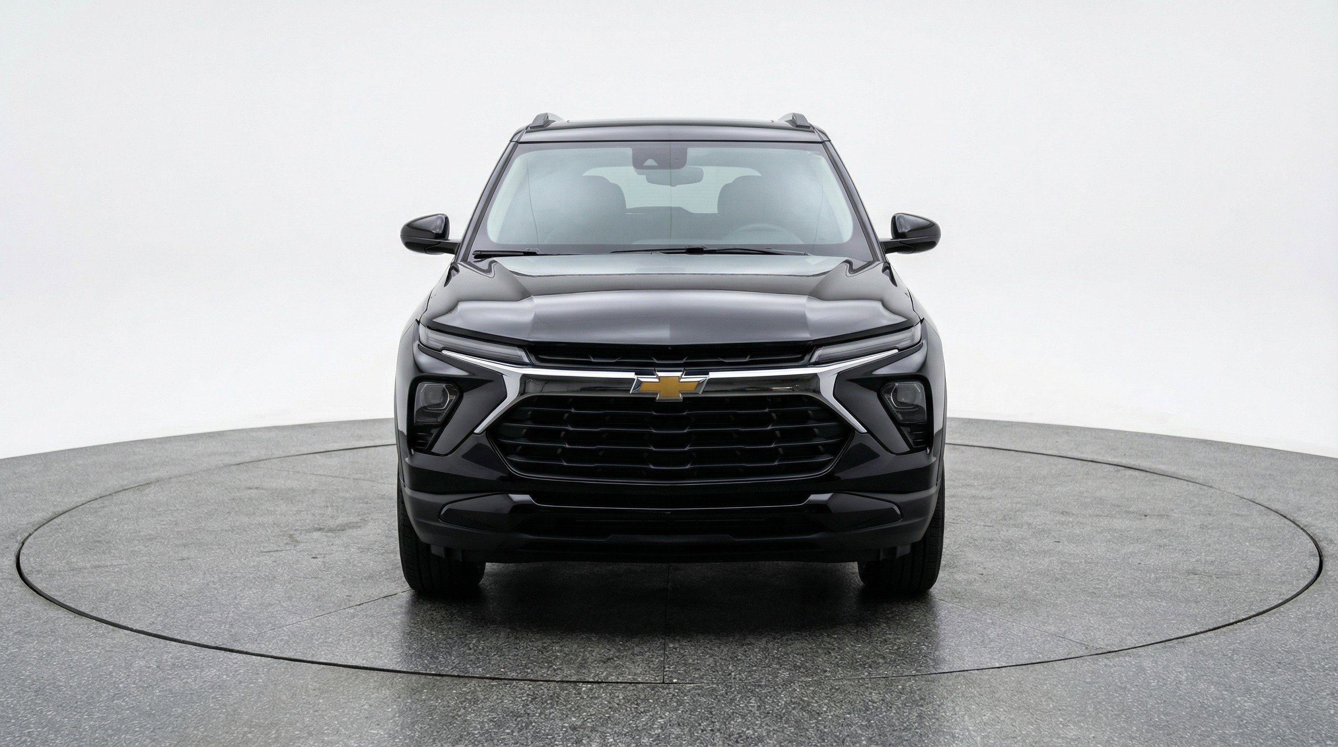 Used 2025 Chevrolet TrailBlazer LT FWD image 2