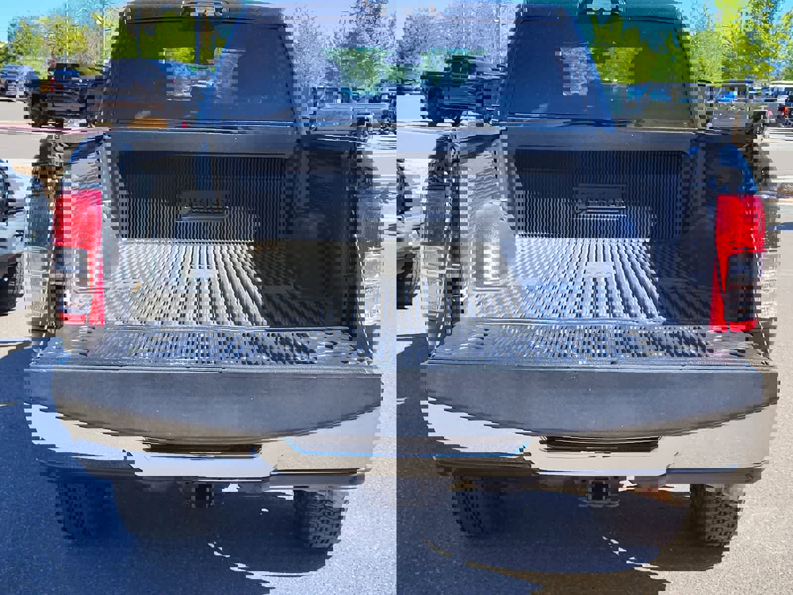 Used 2024 RAM 2500 Tradesman w/ Chrome Appearance Group image 30