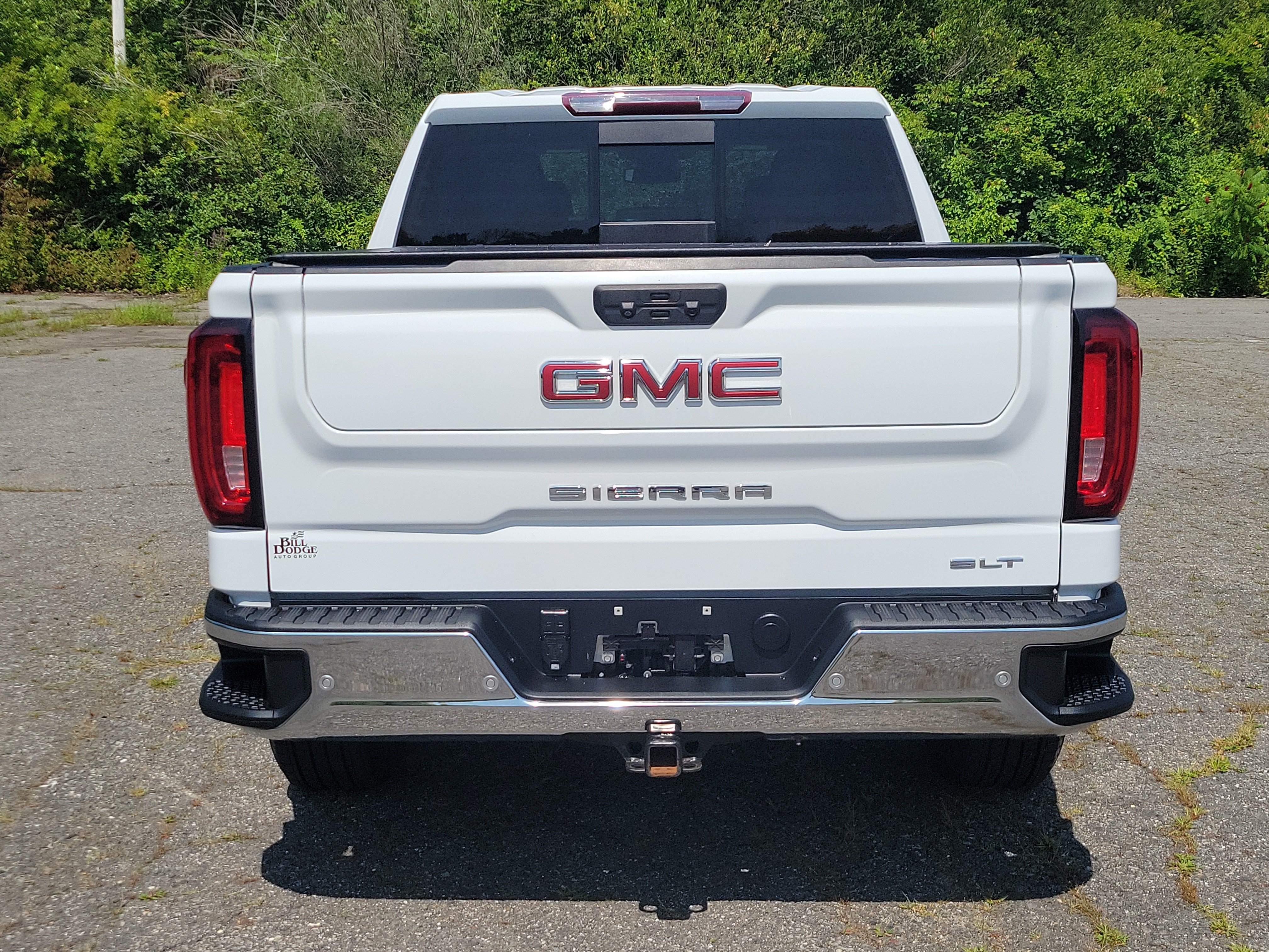 Used 2022 GMC Sierra 1500 SLT w/ SLT Premium Plus Package AWD/4WD image 6