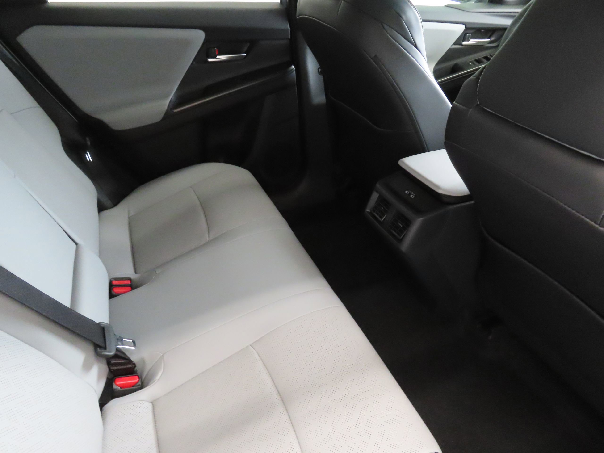 New 2026 Subaru Solterra Premium image 24