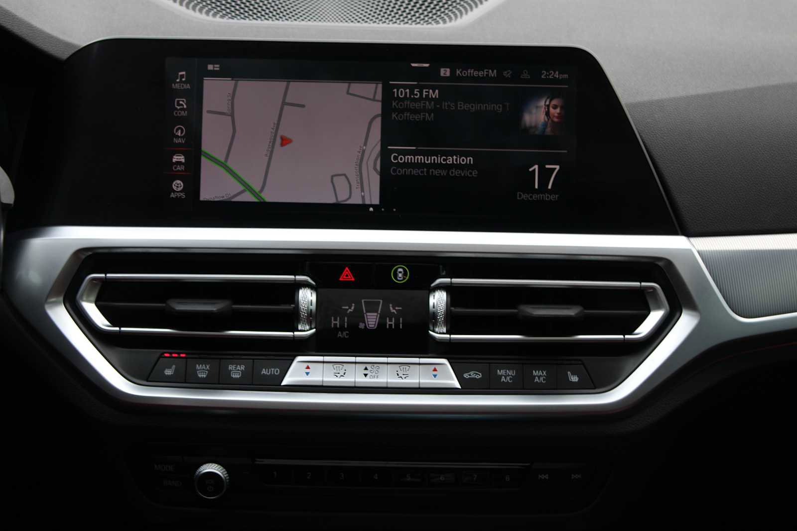 Used 2022 BMW M440i xDrive Gran Coupe w/ Premium Package image 18