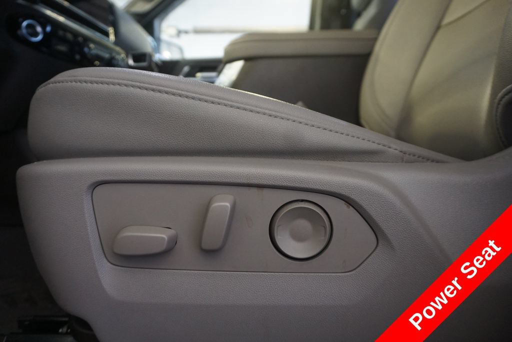 Used 2023 Chevrolet Silverado 1500 LTZ w/ LTZ Premium Package AWD/4WD image 7