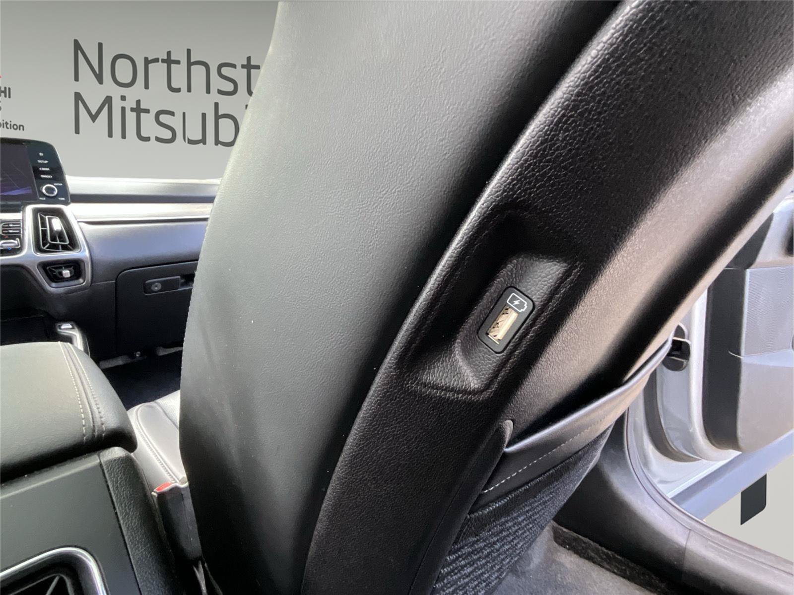 Used 2023 Kia Sorento S w/ Panoramic Sunroof Package AWD/4WD image 16
