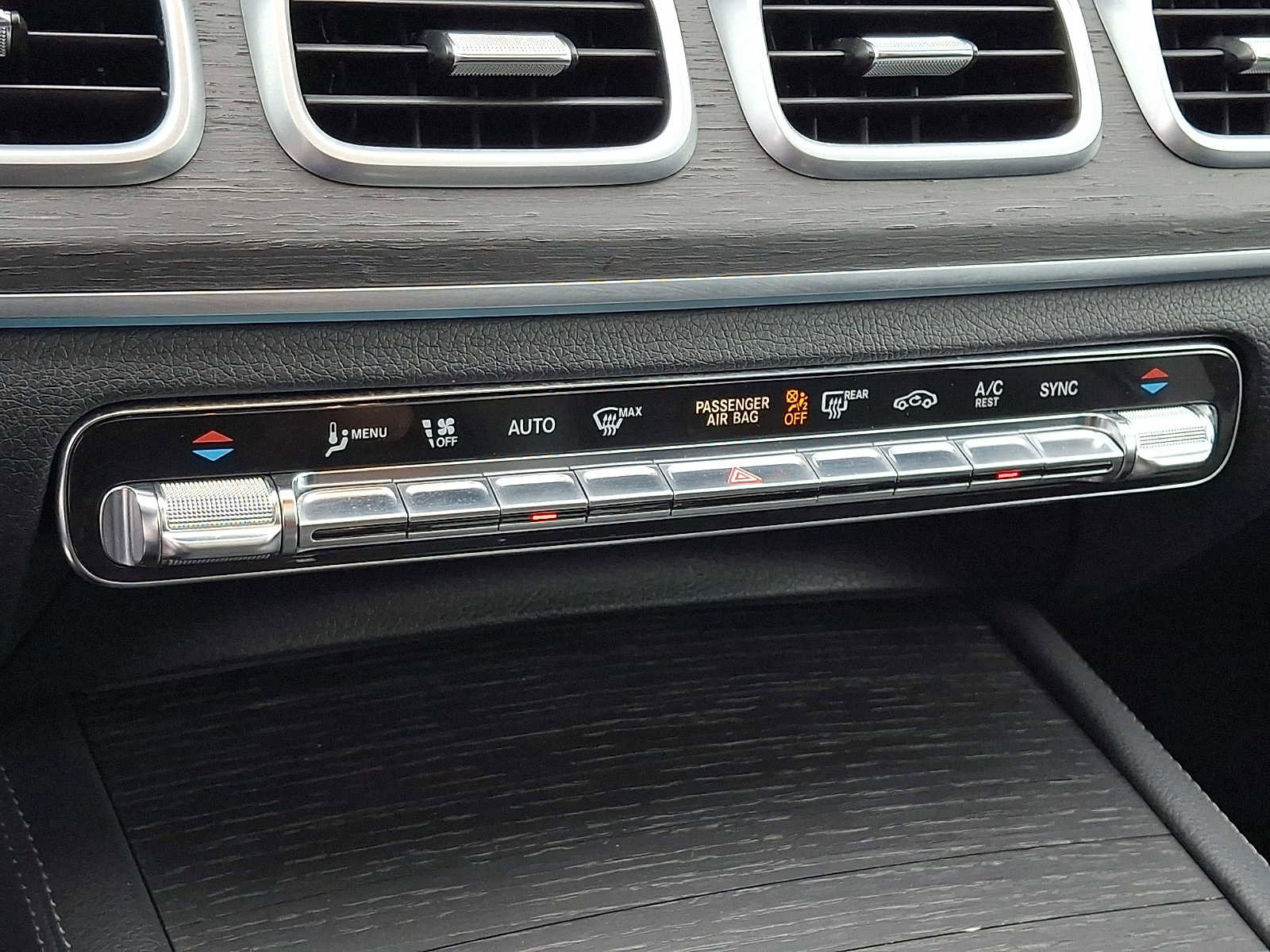 Used 2020 Mercedes-Benz GLE 350 4MATIC image 18