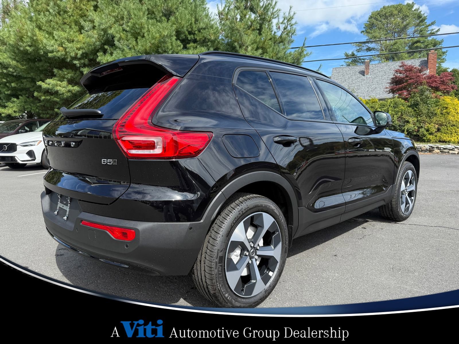 Used 2026 Volvo XC40 B5 Plus w/ Protection Package Premier image 8