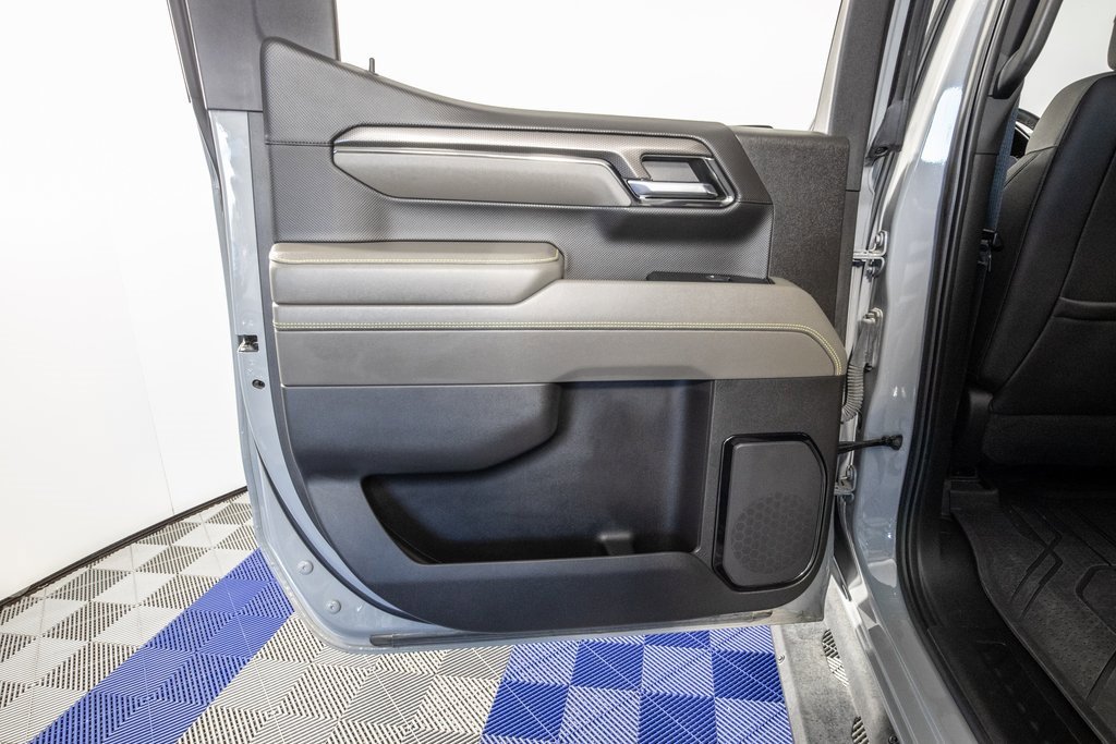 Used 2024 Chevrolet Silverado 1500 ZR2 w/ Technology Package image 10