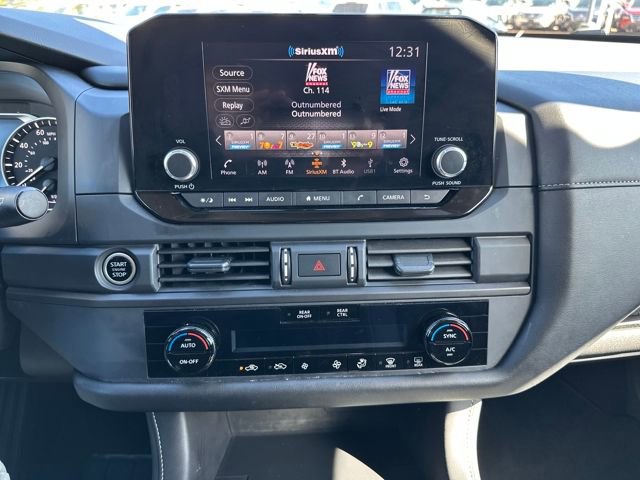 Used 2024 Nissan Pathfinder S image 23