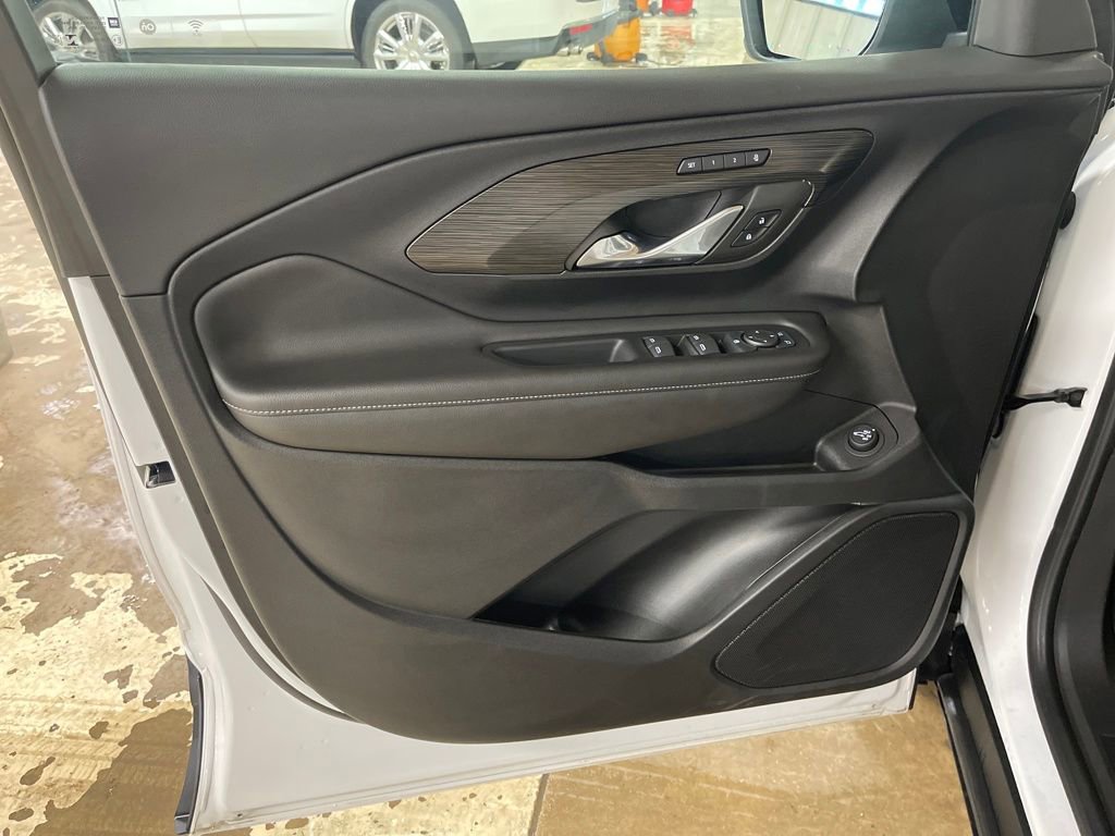 Certified 2023 GMC Terrain SLT w/ Elevation Edition image 10