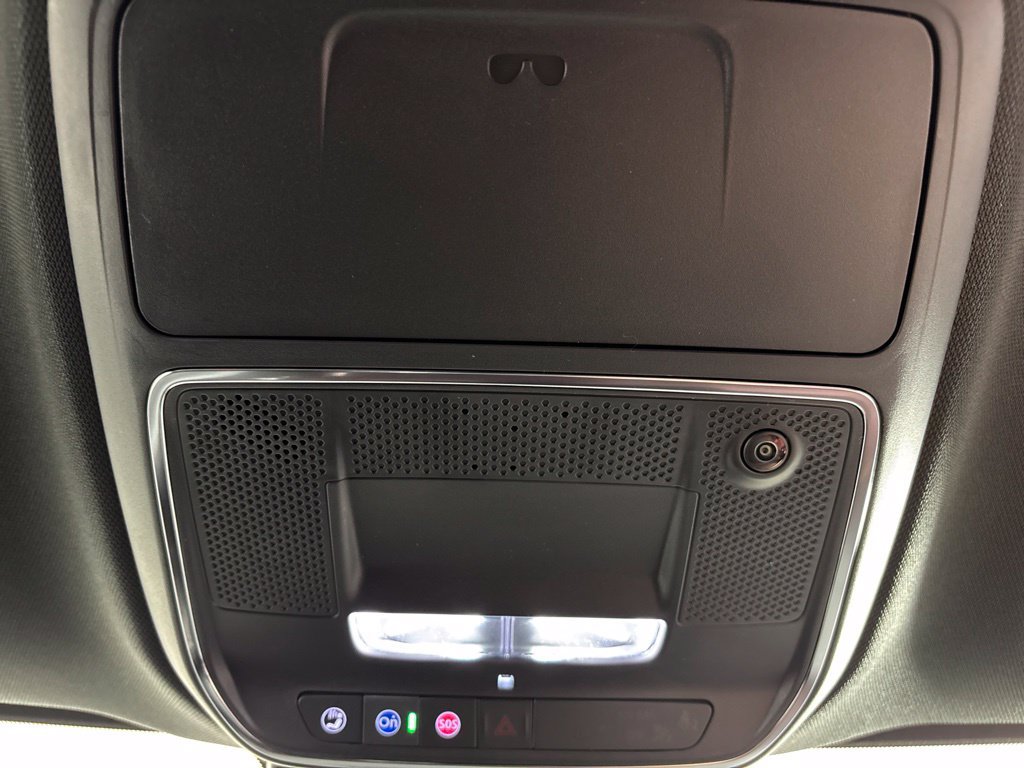 New 2027 Chevrolet Traverse RS w/ LPO, Floor Liner Package AWD/4WD image 14