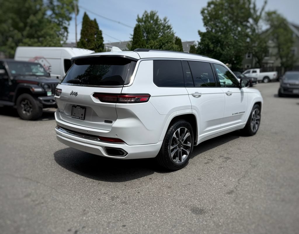 Used 2022 Jeep Grand Cherokee L Overland w/ Advanced Protech Group III AWD/4WD image 8