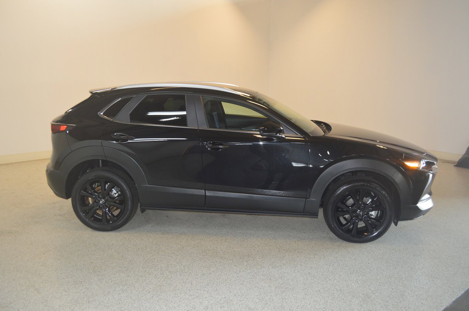 New 2025 MAZDA CX-30 AWD 2.5 S w/ Select Sport Pkg image 2