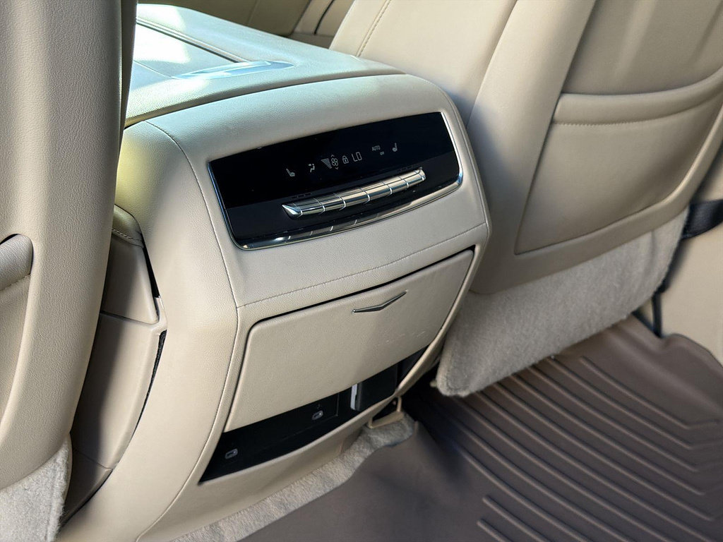Used 2022 Cadillac Escalade Premium Luxury AWD/4WD image 36
