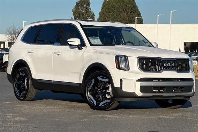 Used 2025 Kia Telluride EX image 2