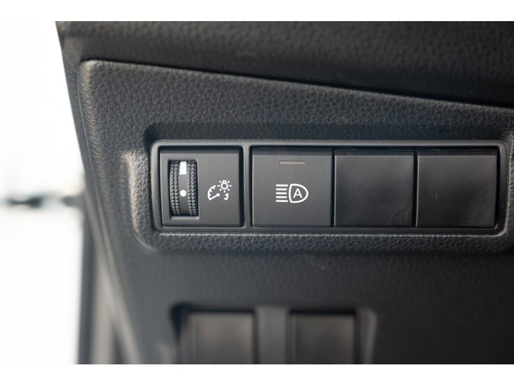 Used 2024 Toyota Corolla Cross LE FWD image 29